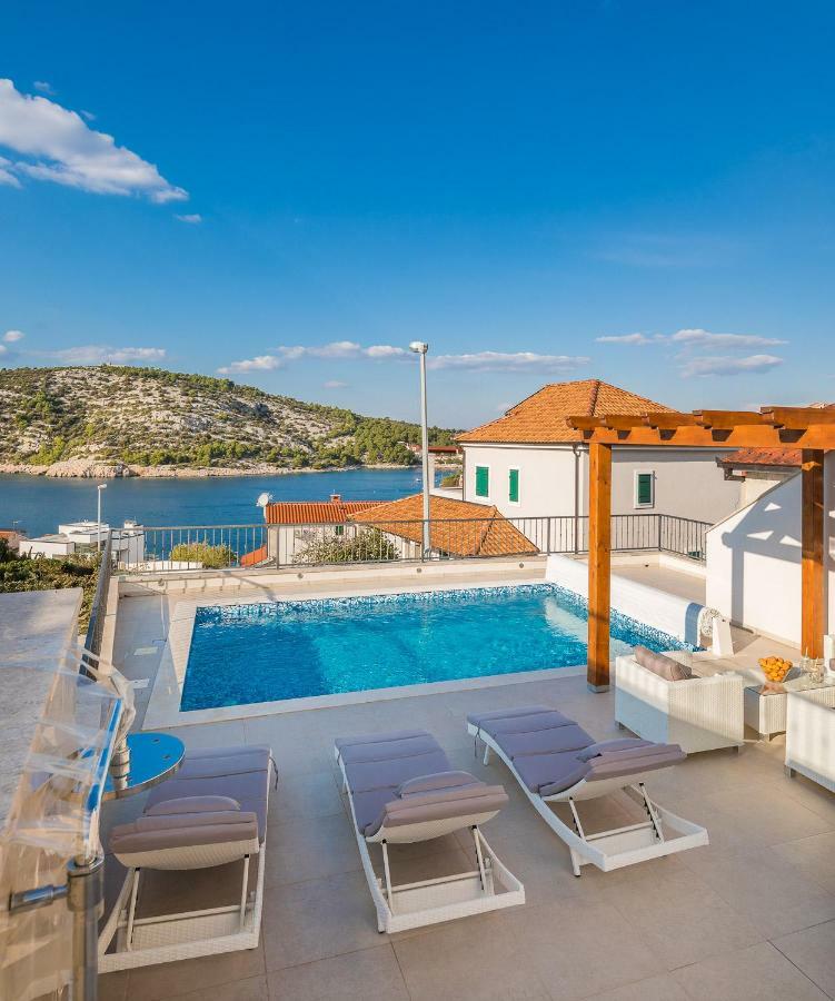 רוגוזניצה Villa Diomedes With The Sea View And The Pool מראה חיצוני תמונה